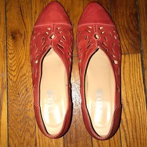 Fidji Red Low Heeled Cutout Shoes